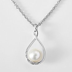 Infinite Pearl and Diamond Necklace